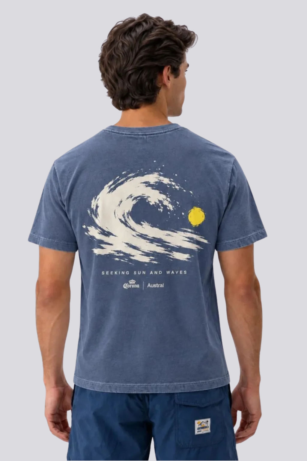 Camiseta Graphic Wave Corona Azul Escuro